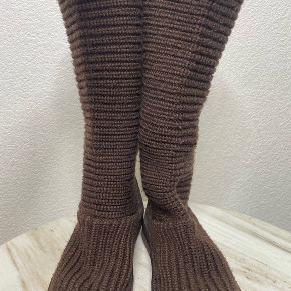 UGG boots knit Cardy classic women’s sz 5 style 5819 brown buttons - Picture 7 of 9